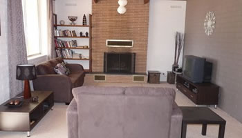 lounge room at border cliffs river retreat accommodation